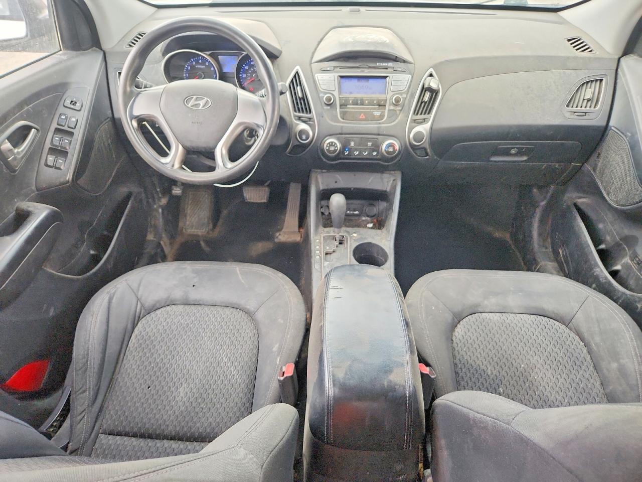 2010 HYUNDAI TUCSON