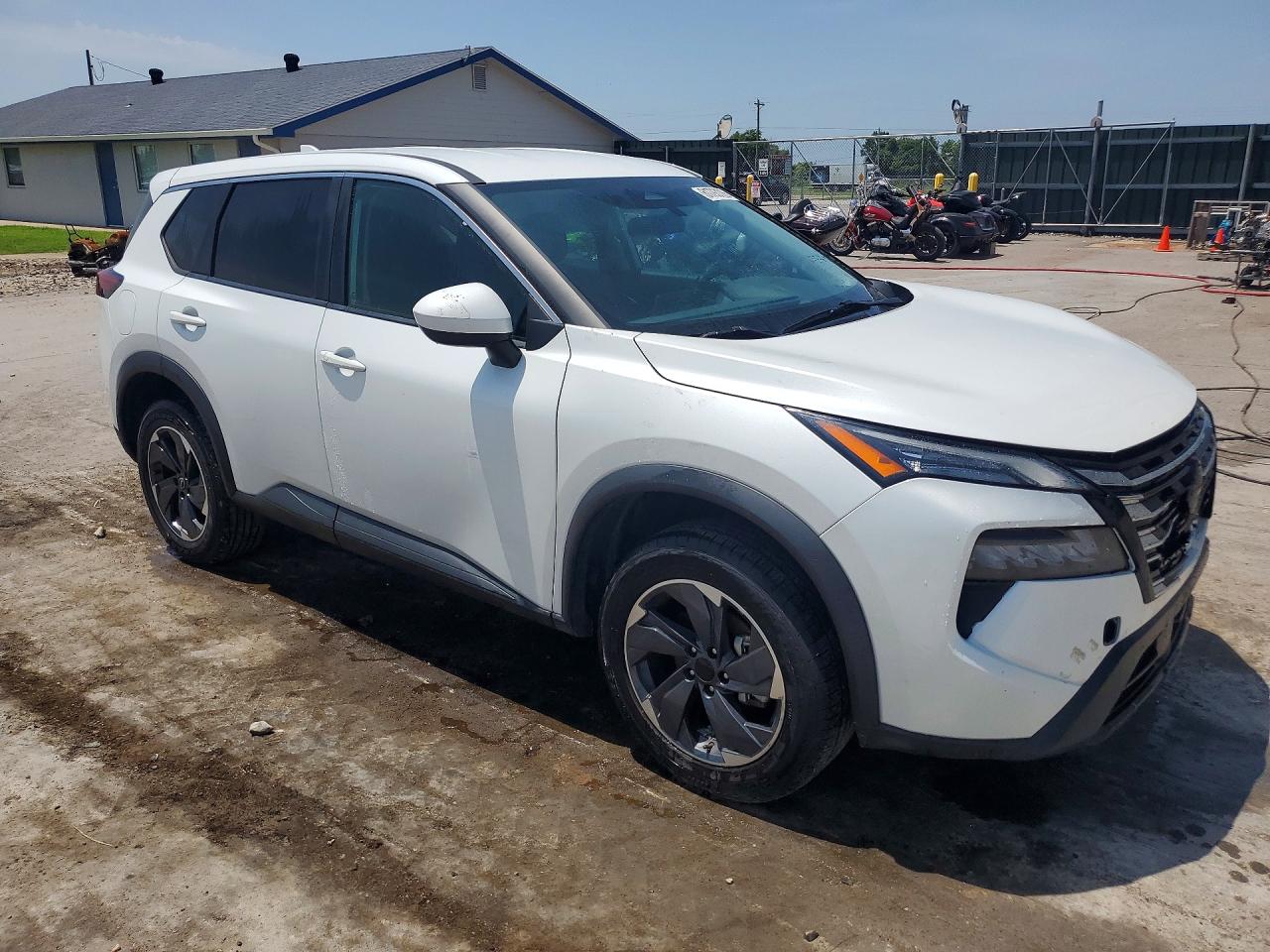 2024 NISSAN ROGUE