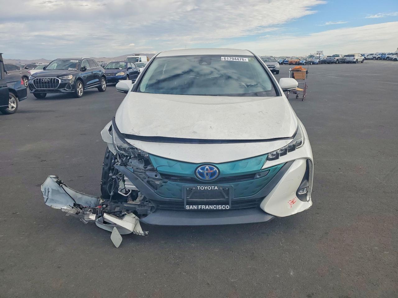 2017 TOYOTA PRIUS