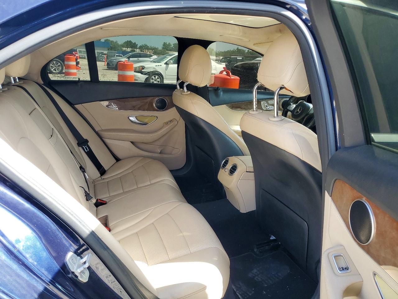2016 MERCEDES-BENZ C-CLASS