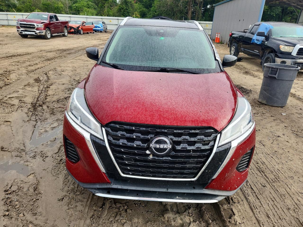 2022 NISSAN KICKS
