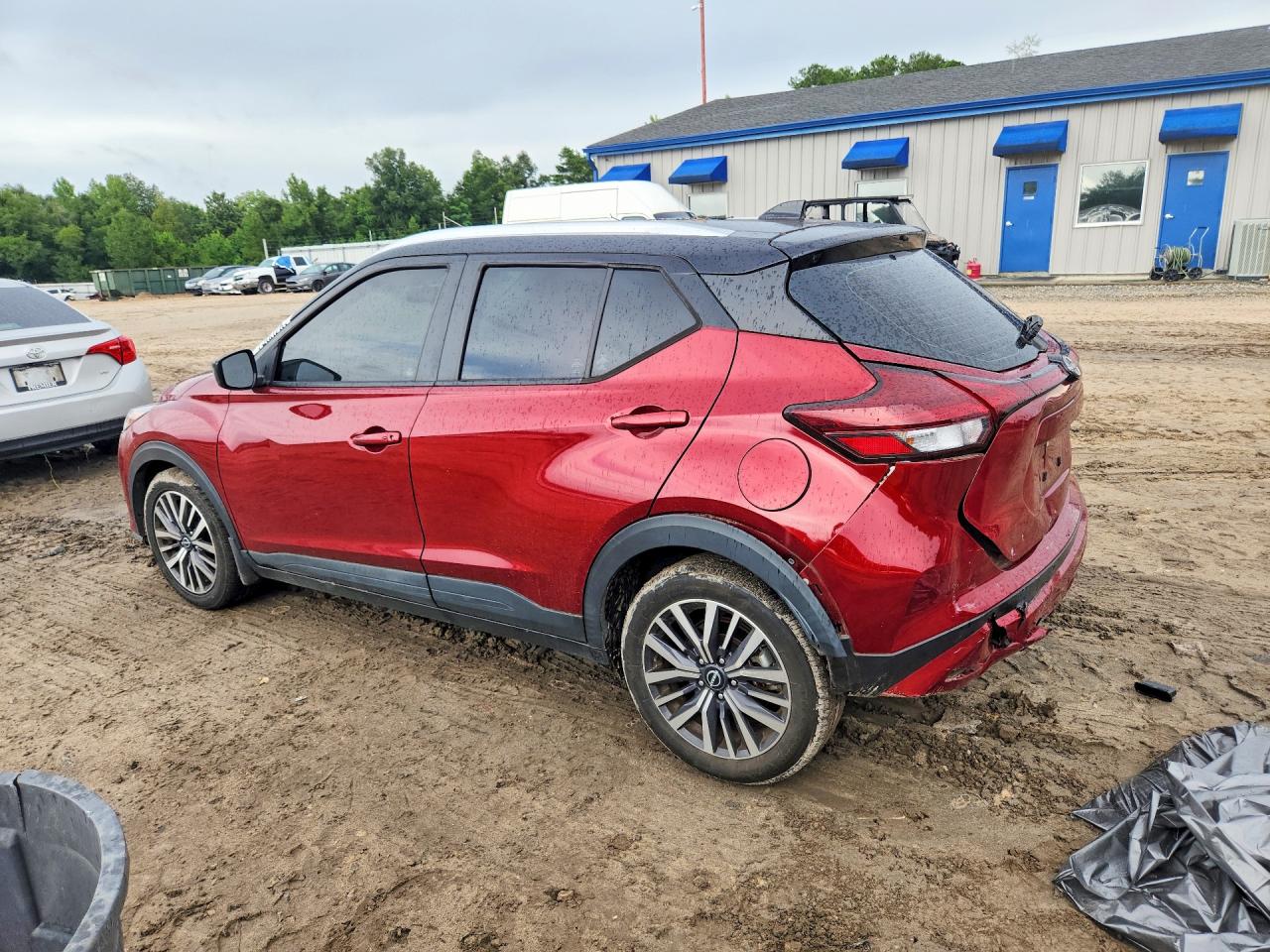 2022 NISSAN KICKS