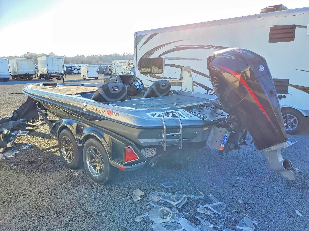 2021 ROUNDTIONS Boat