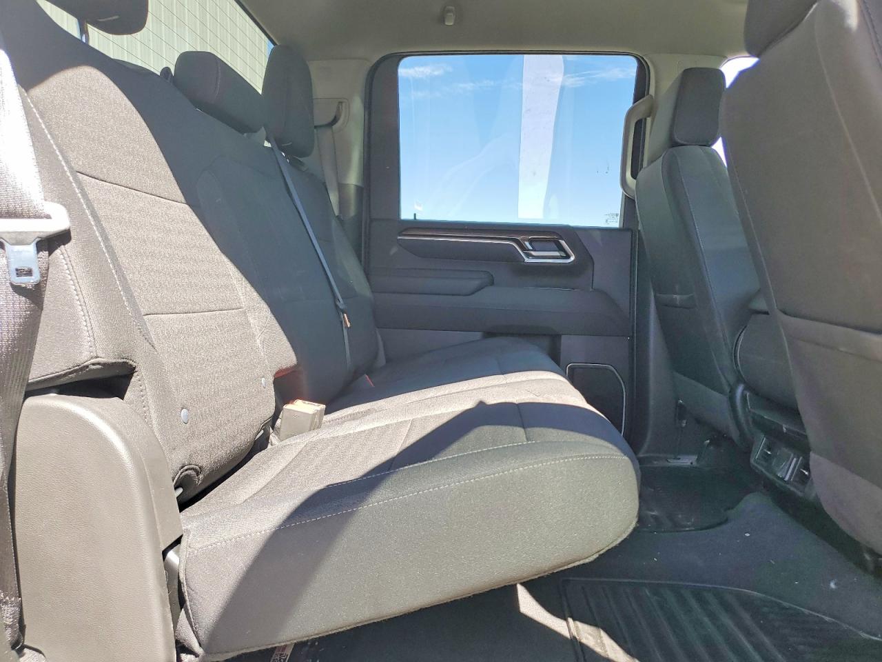 2025 CHEVROLET SILVERADO