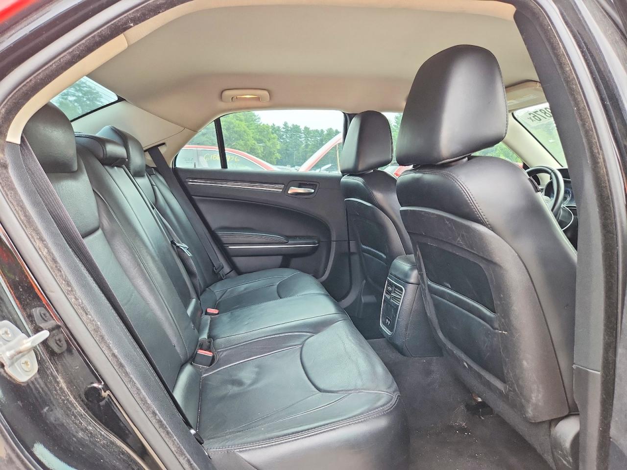 2015 CHRYSLER 300