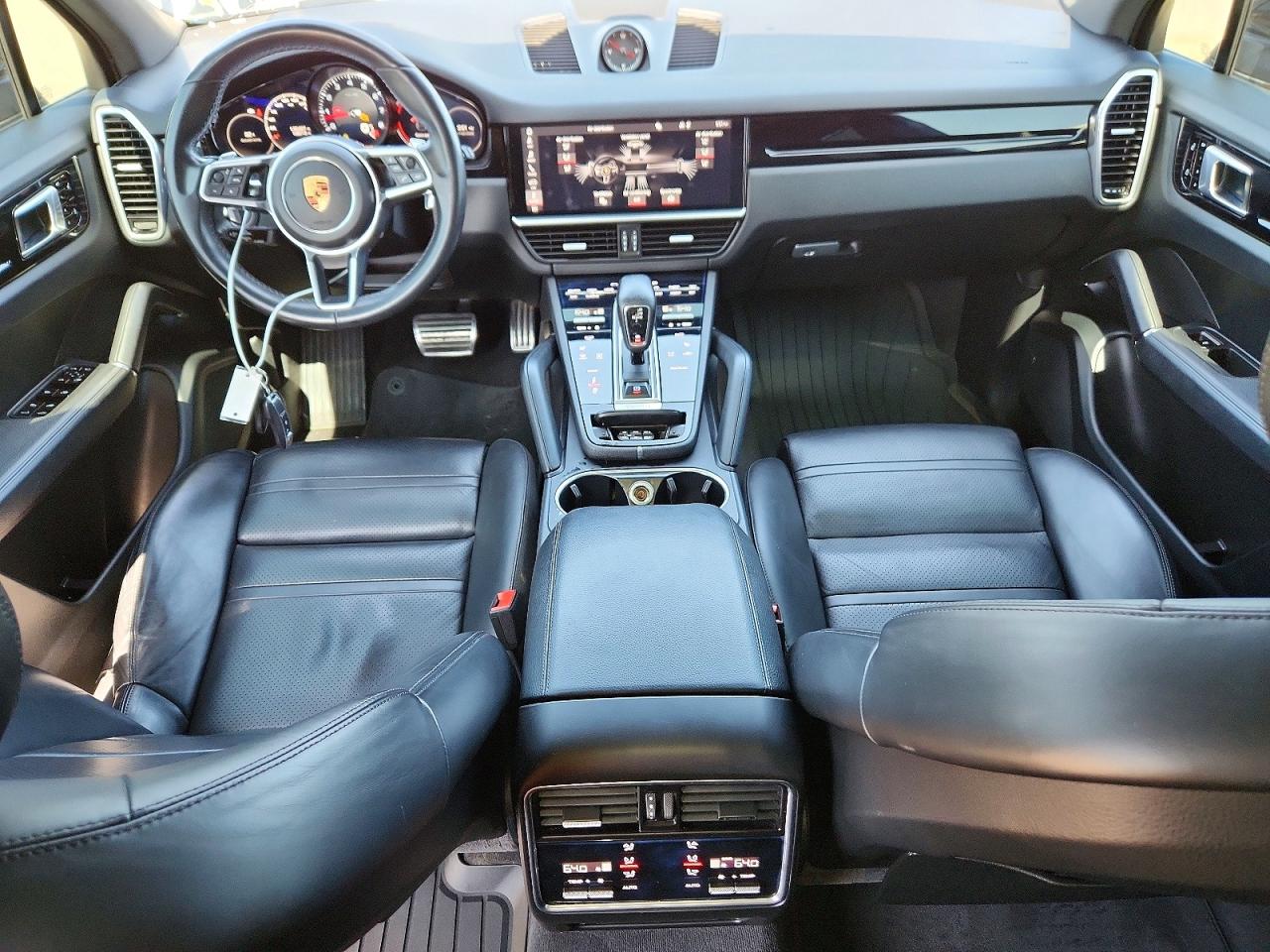 2019 PORSCHE CAYENNE