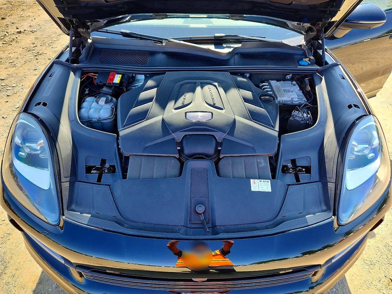 2019 PORSCHE CAYENNE