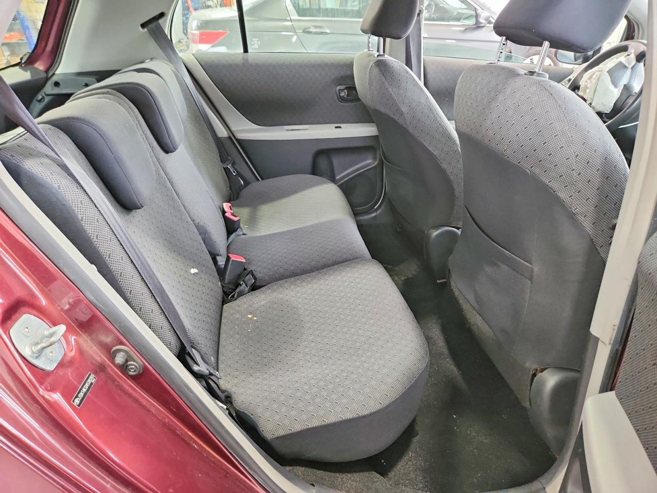 2010 TOYOTA YARIS