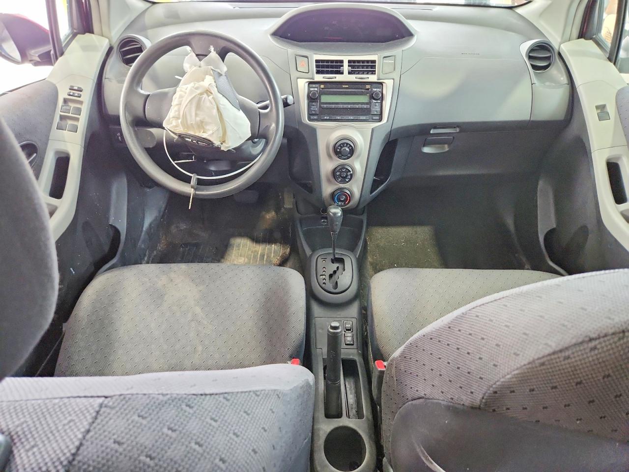 2010 TOYOTA YARIS