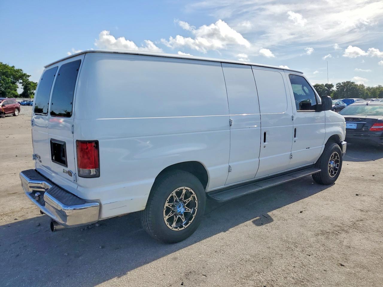 2014 FORD ECONOLINE