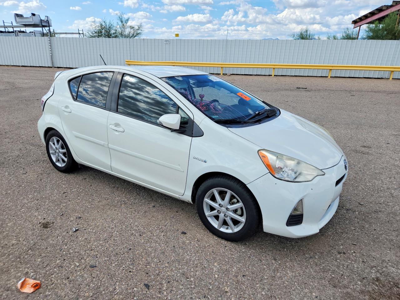 2013 TOYOTA PRIUS