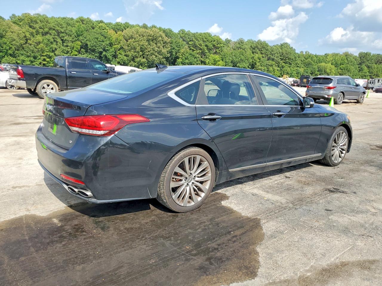 2015 HYUNDAI GENESIS