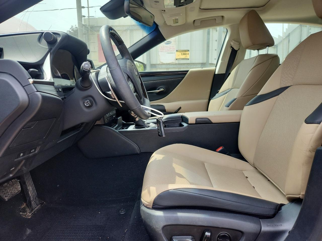 2019 LEXUS ES350