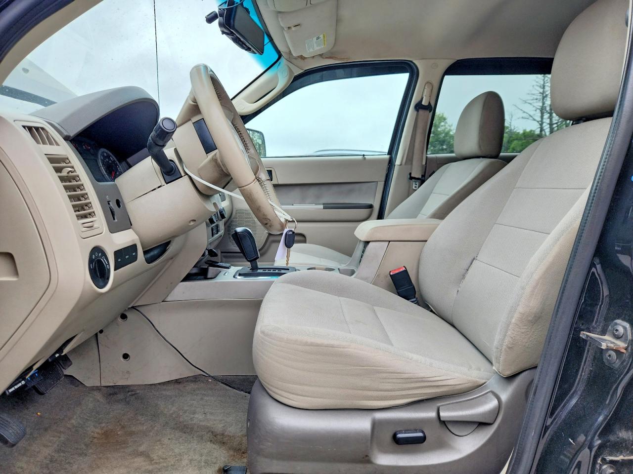 2010 FORD ESCAPE