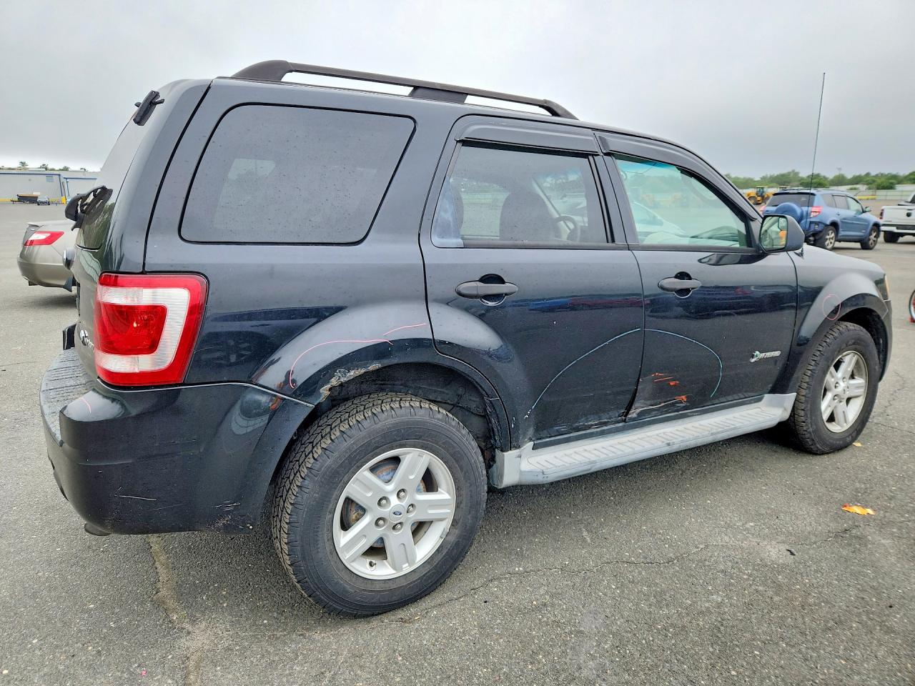 2010 FORD ESCAPE