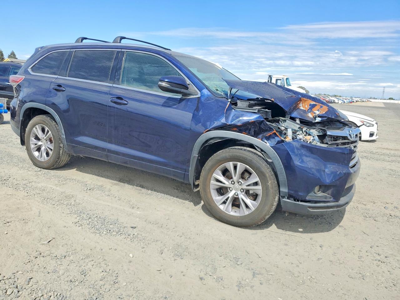 2015 TOYOTA HIGHLANDER