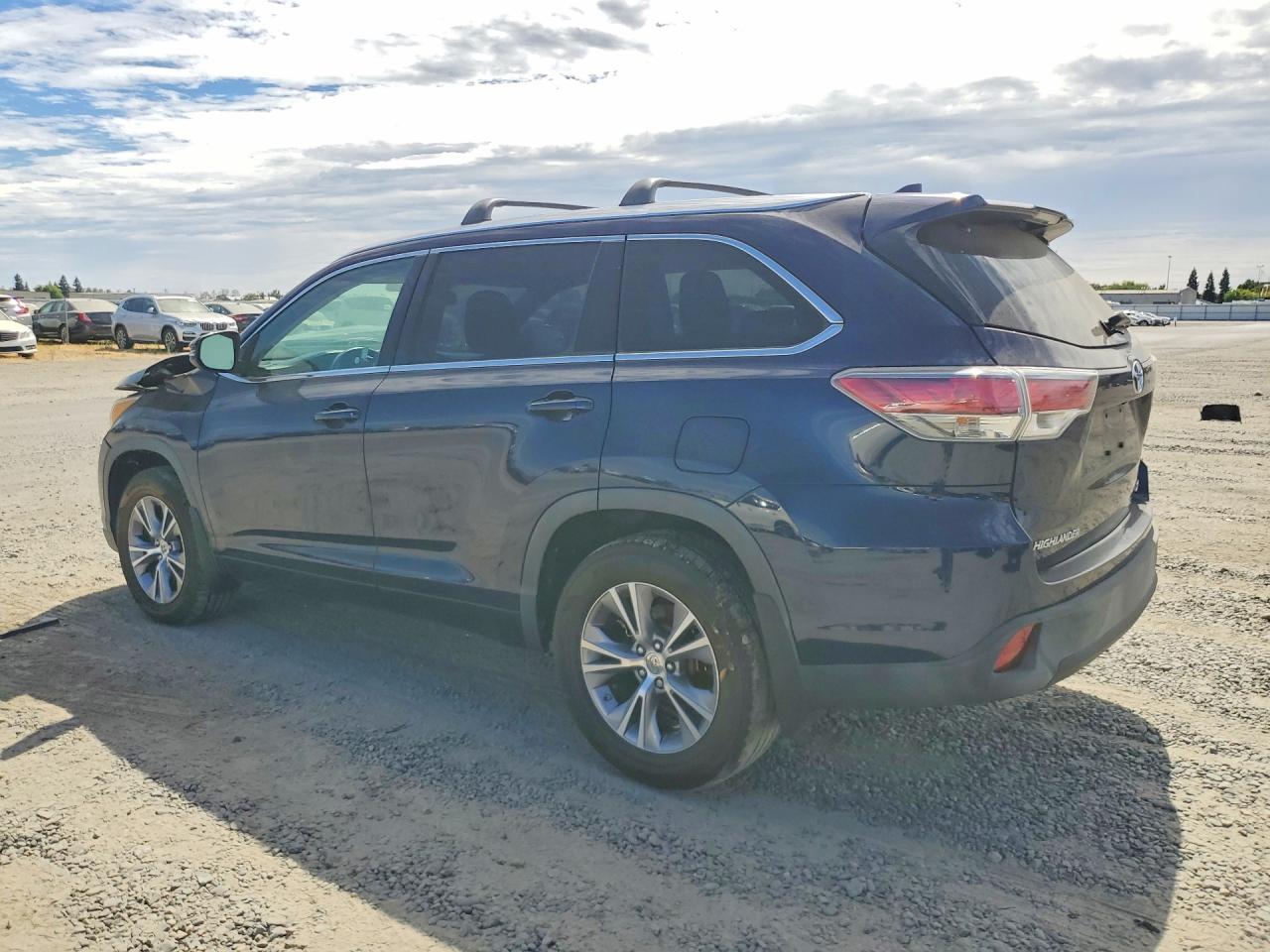 2015 TOYOTA HIGHLANDER