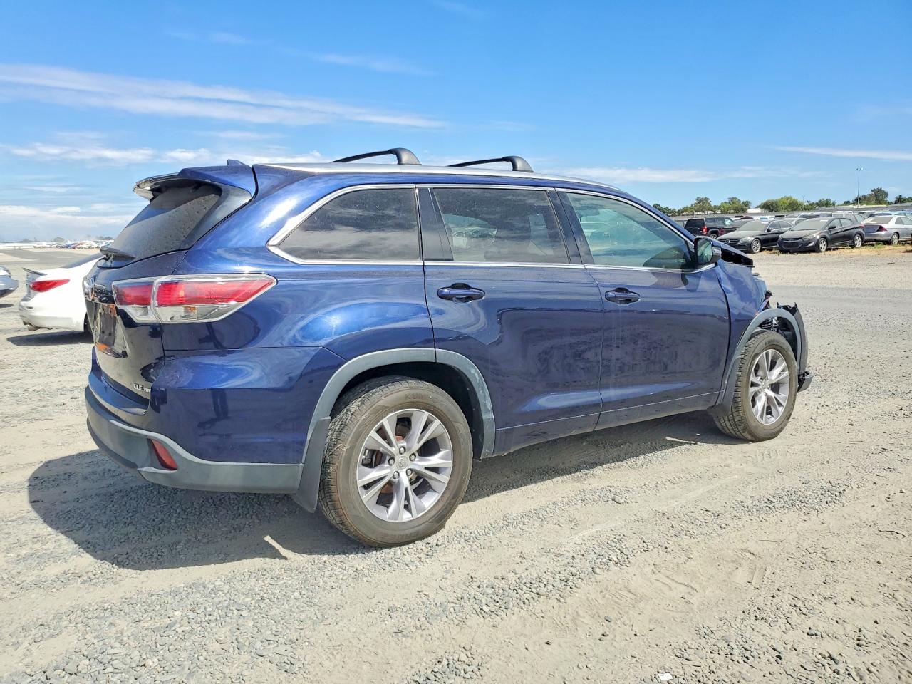 2015 TOYOTA HIGHLANDER