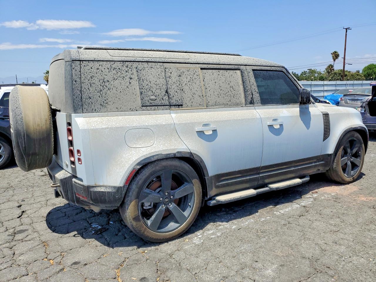 2023 LAND ROVER DEFENDER