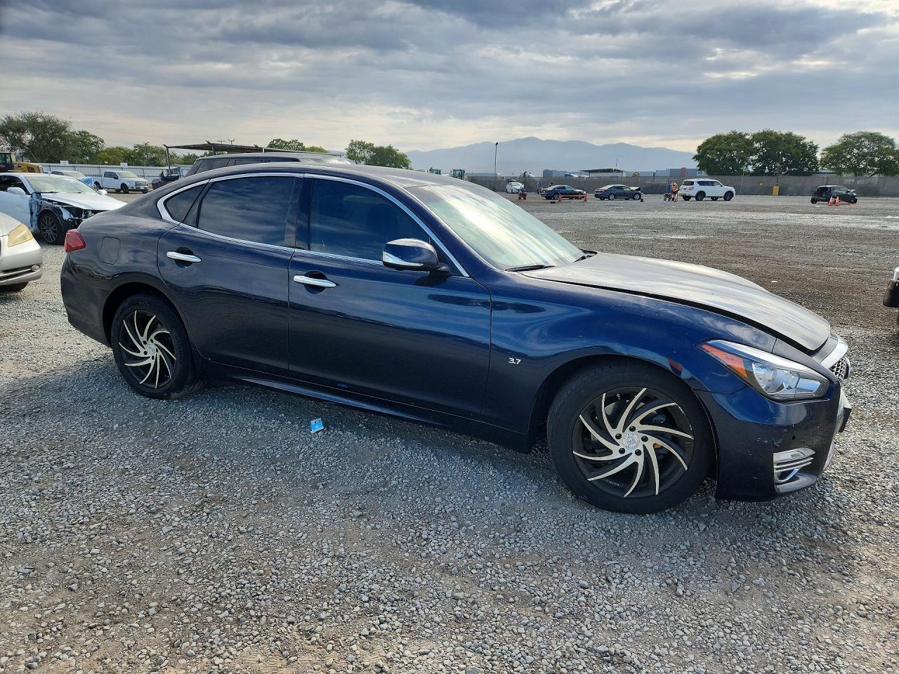 2018 INFINITI Q70