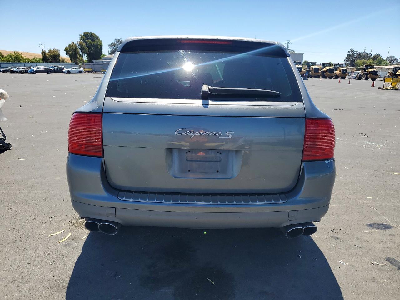 2005 PORSCHE CAYENNE