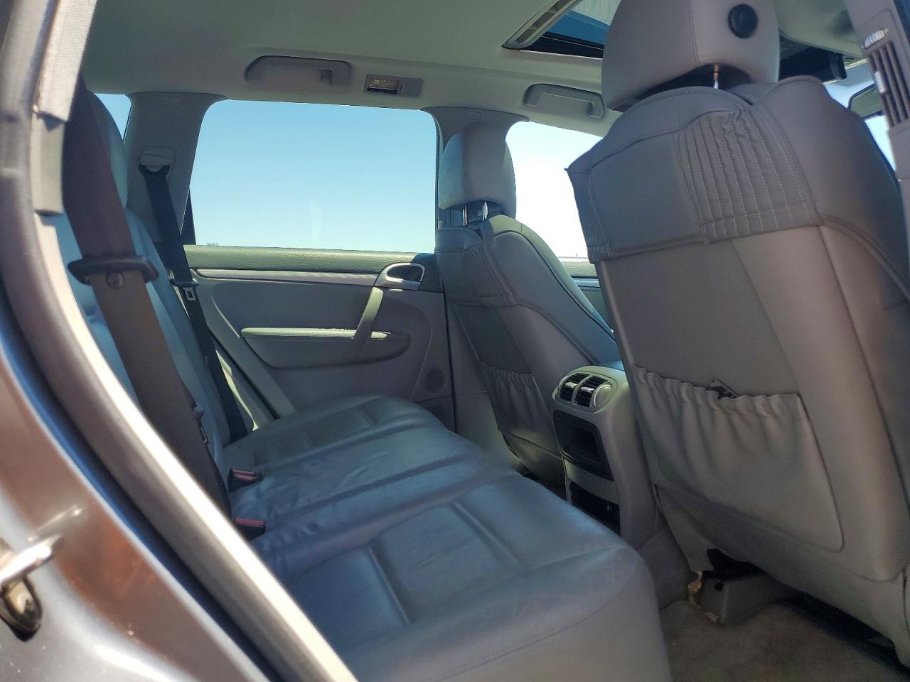 2005 PORSCHE CAYENNE