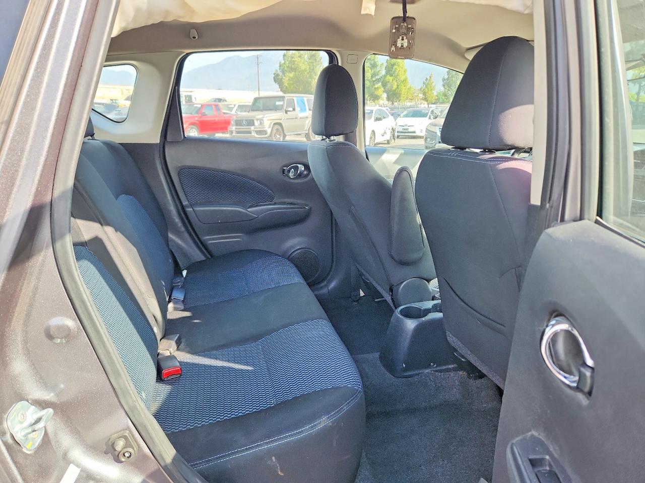2017 NISSAN VERSA