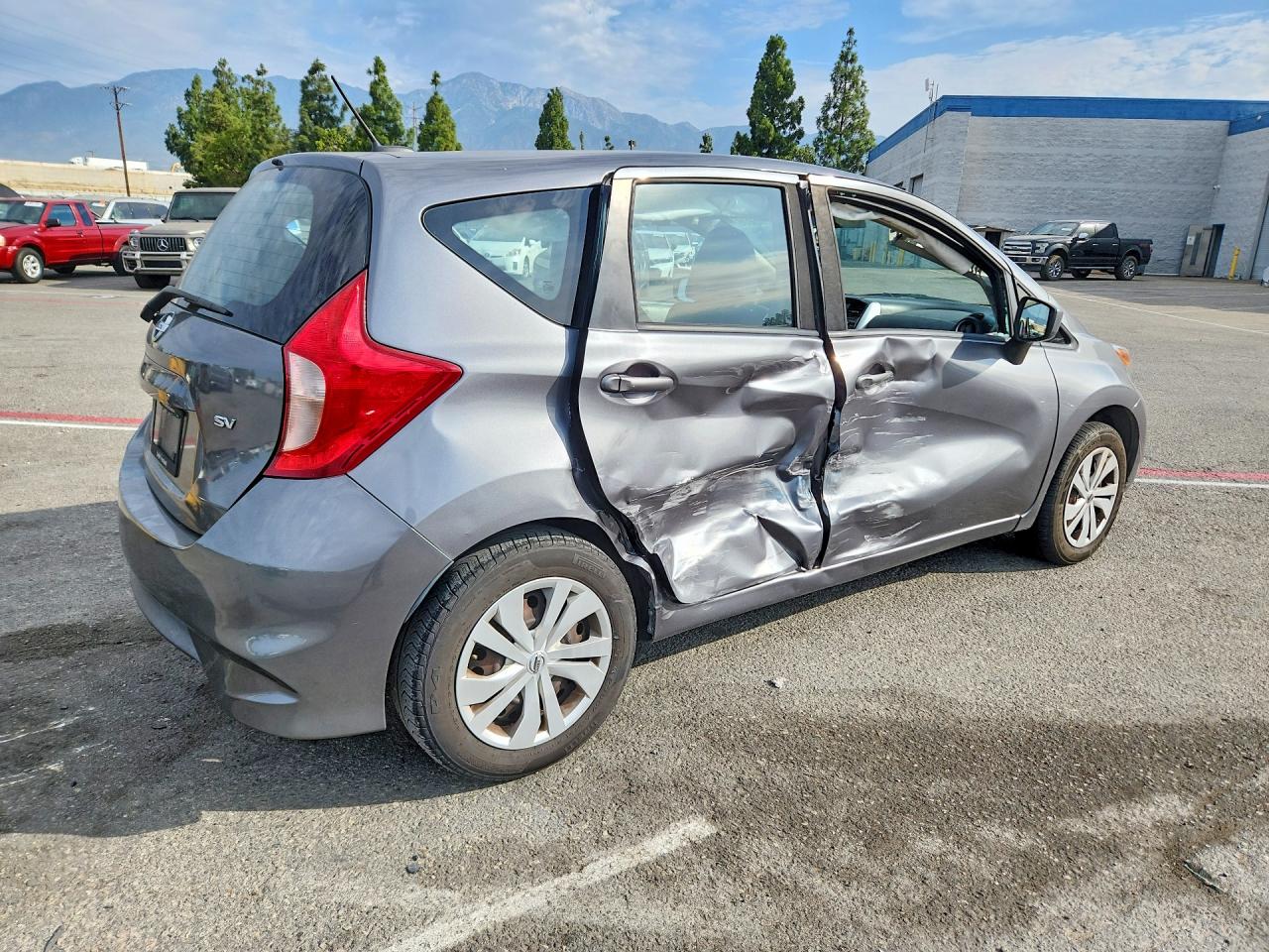 2017 NISSAN VERSA