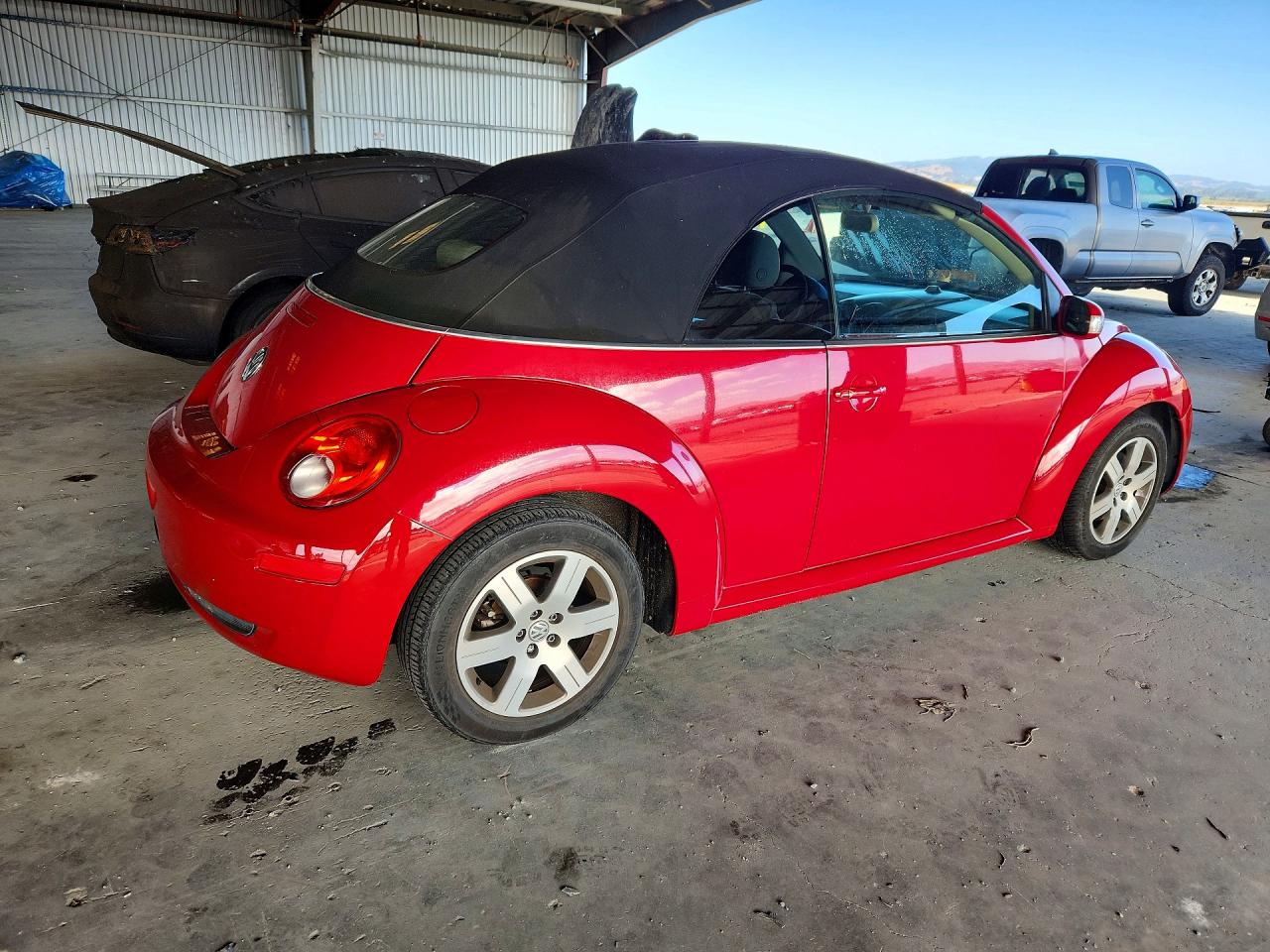2006 VOLKSWAGEN BEETLE