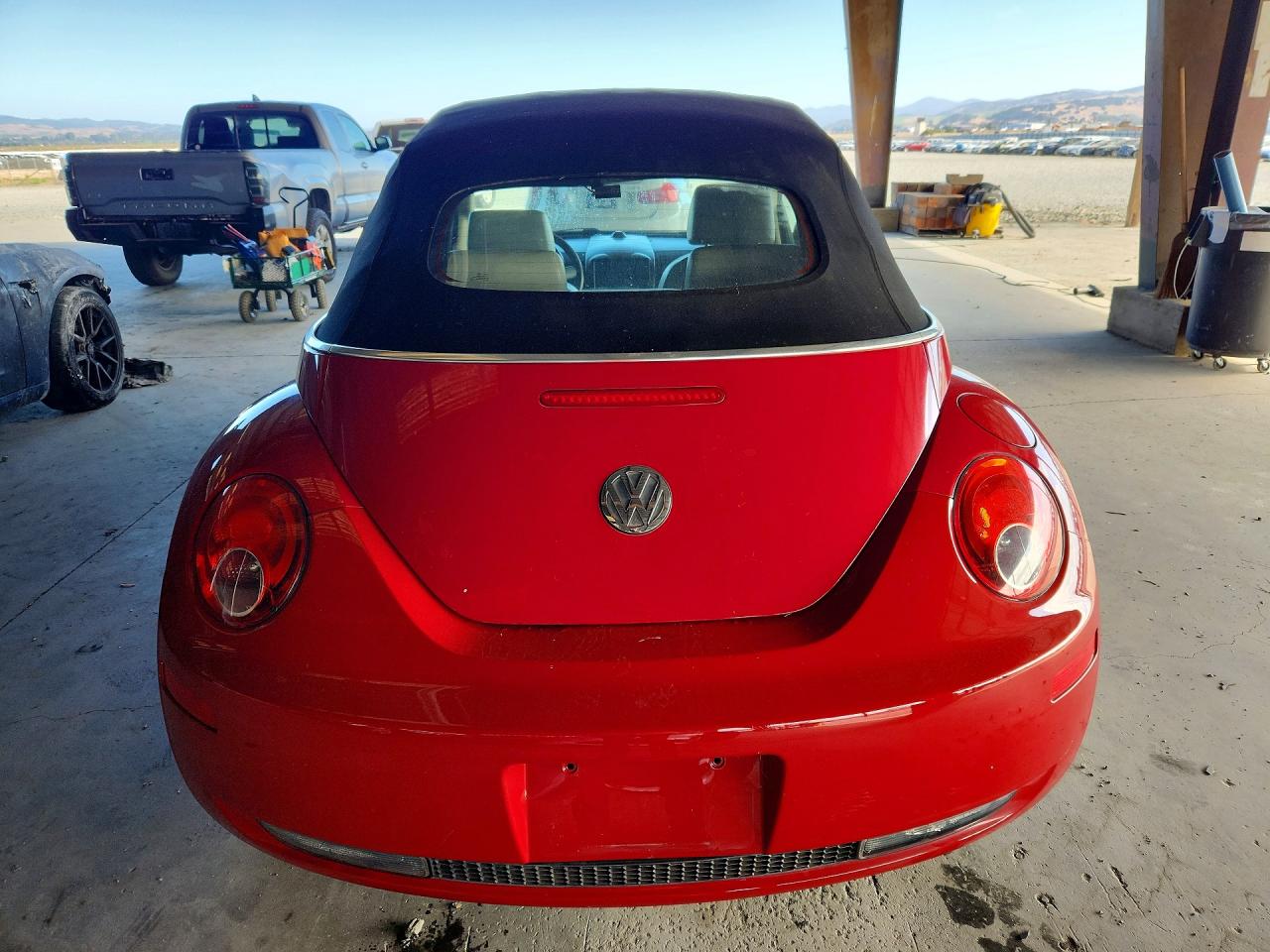 2006 VOLKSWAGEN BEETLE