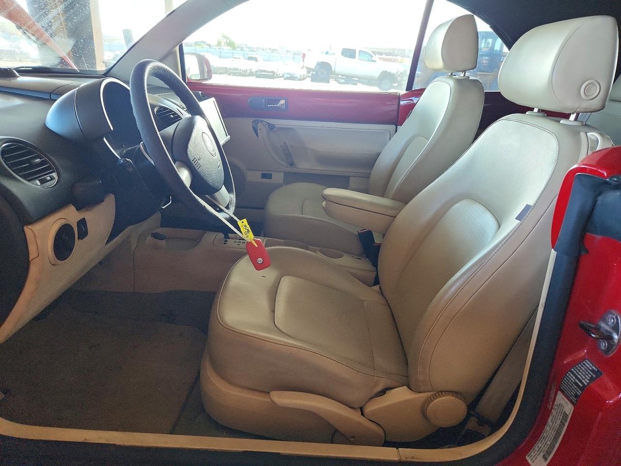 2006 VOLKSWAGEN BEETLE