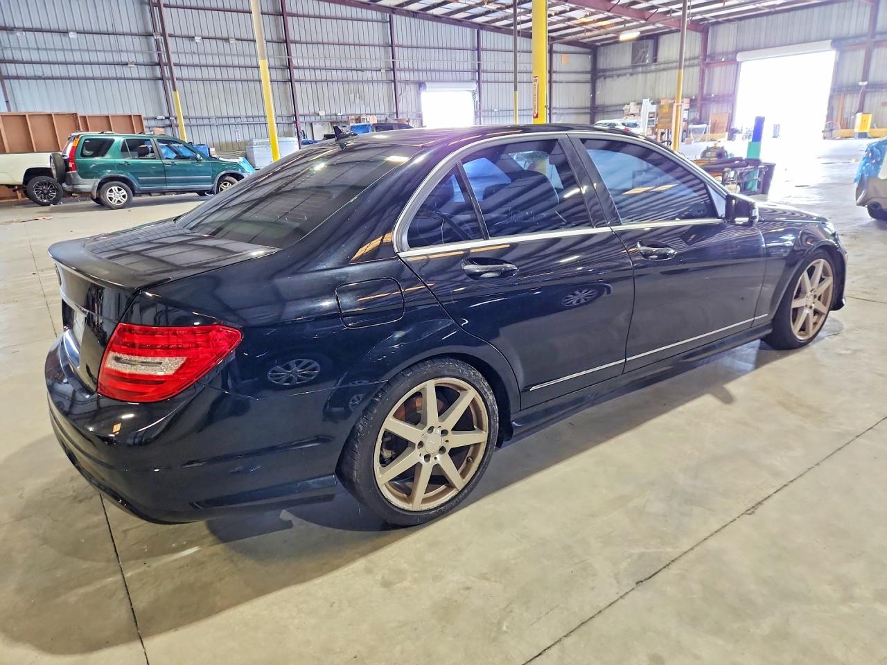 2013 MERCEDES-BENZ C-CLASS