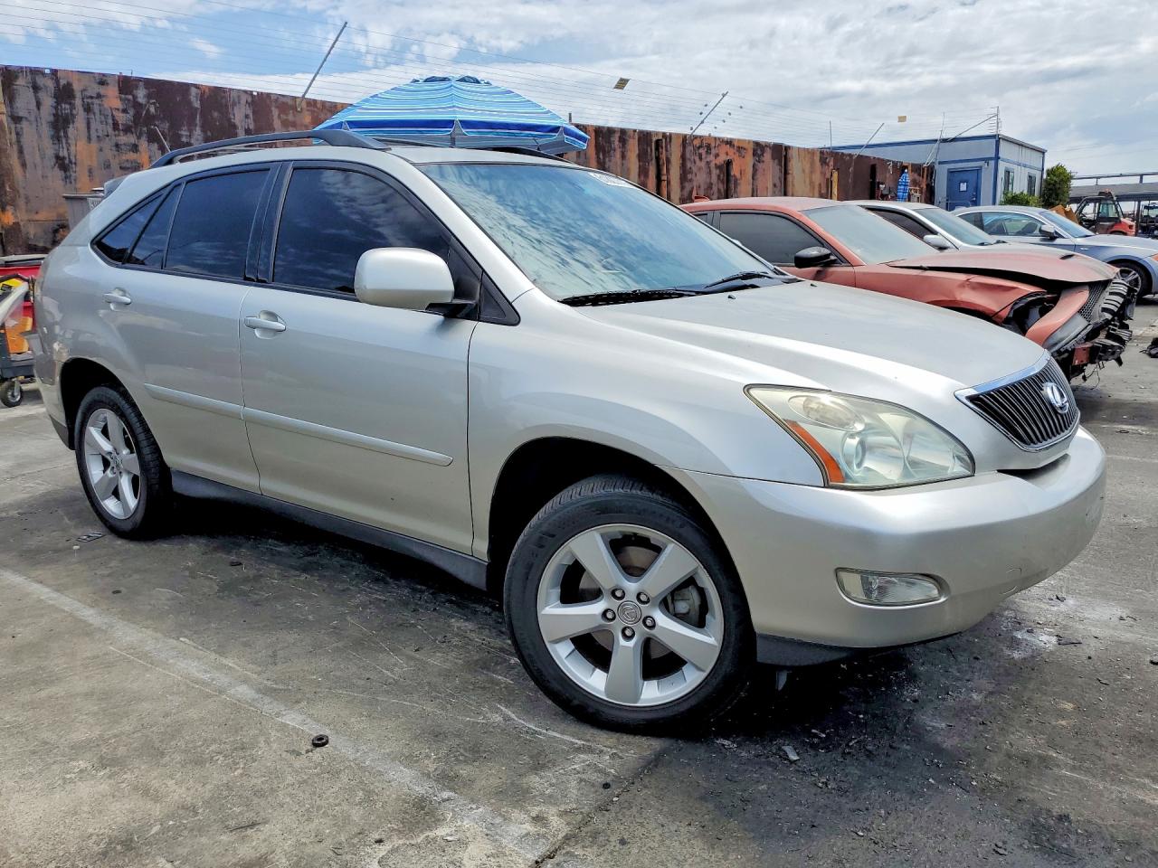 2005 LEXUS RX330