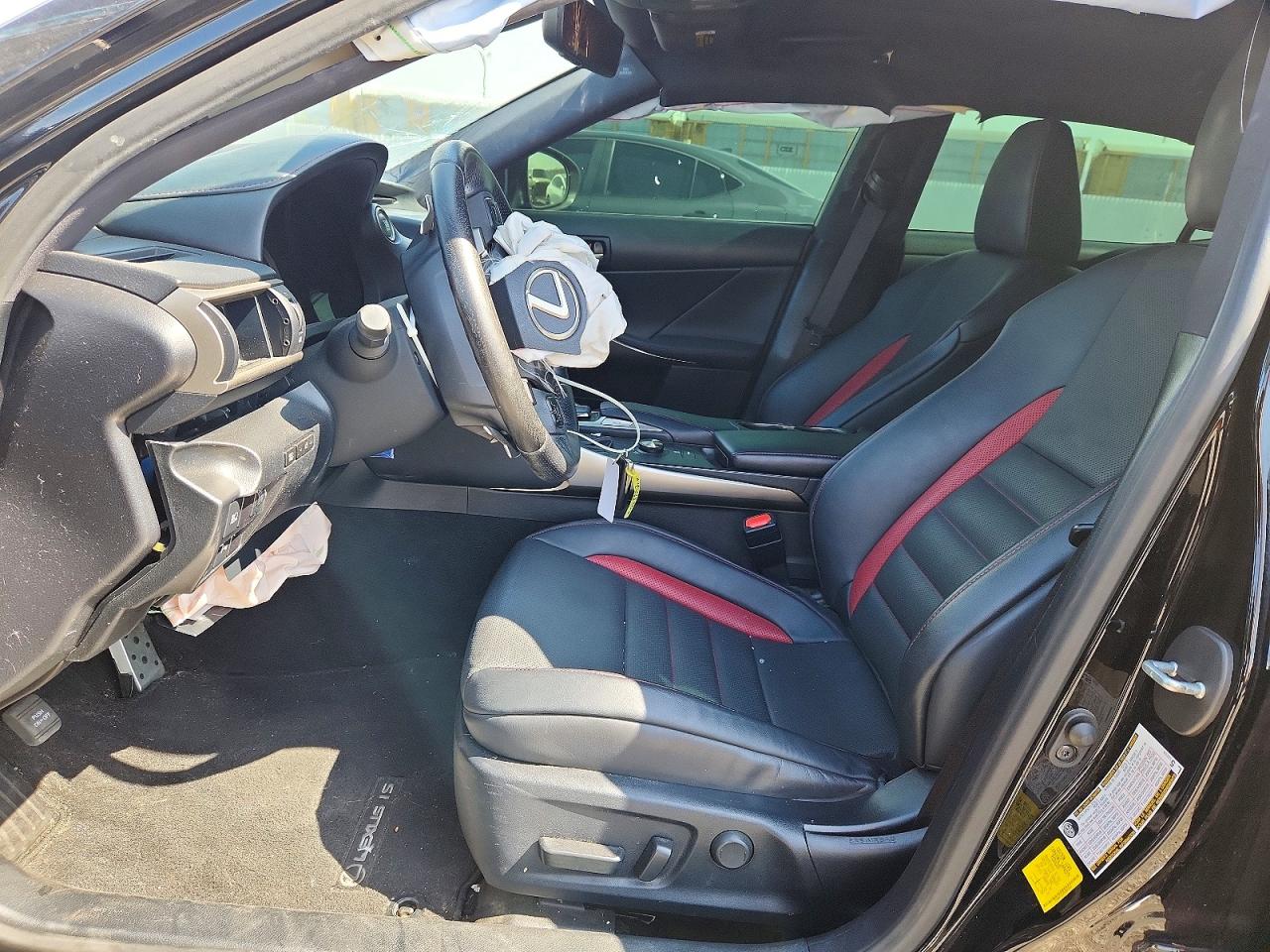 2019 LEXUS IS