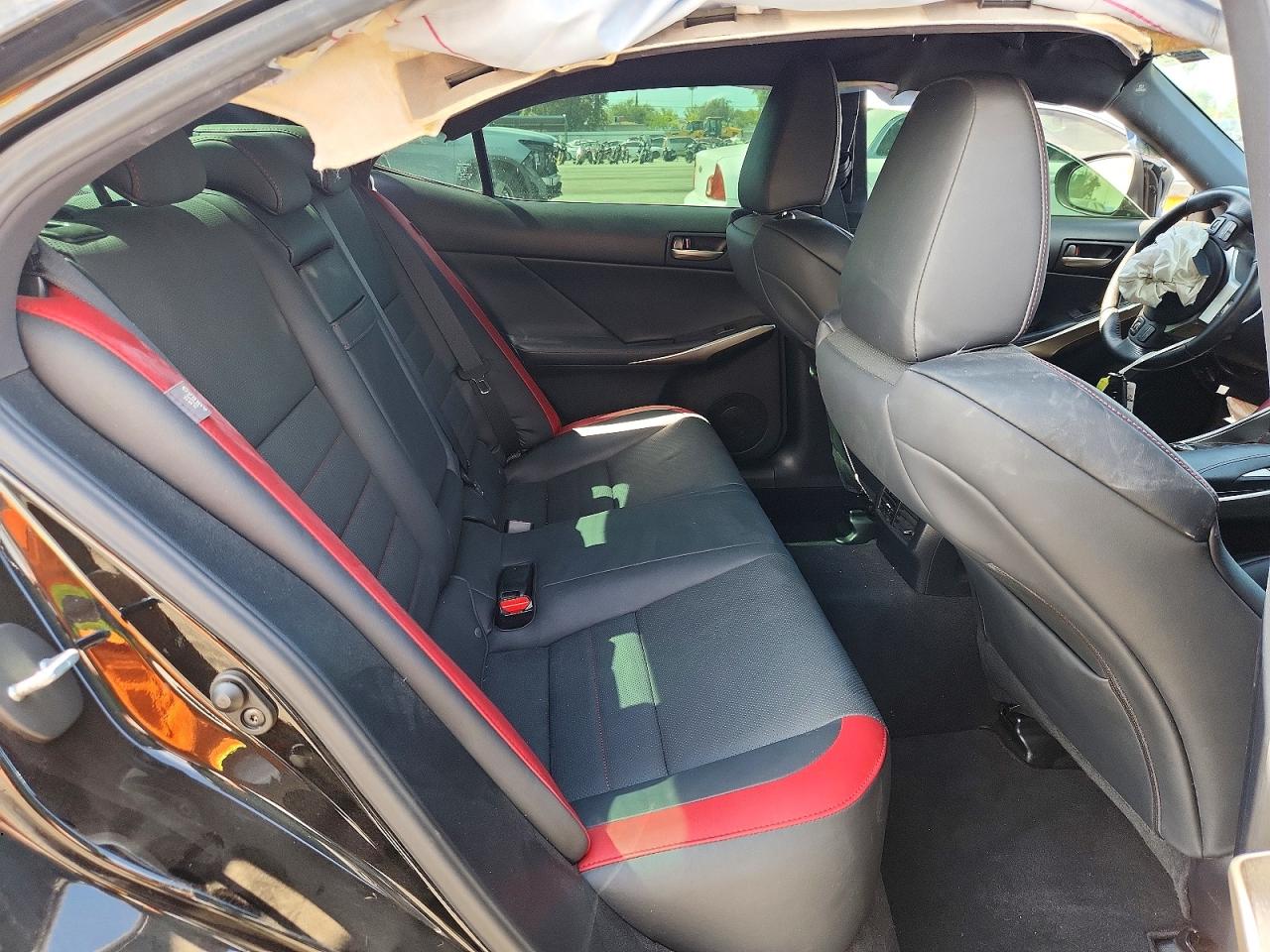 2019 LEXUS IS