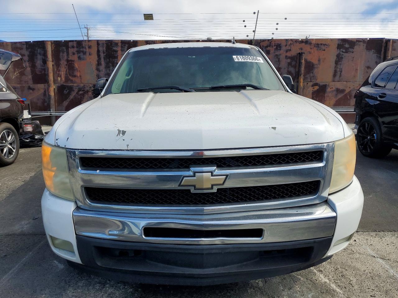 2011 CHEVROLET SILVERADO