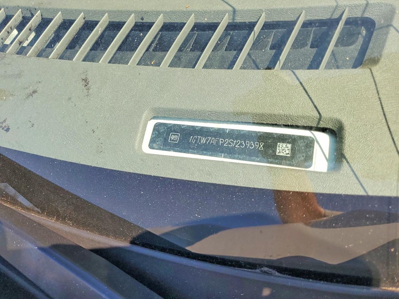 2025 GMC SAVANA