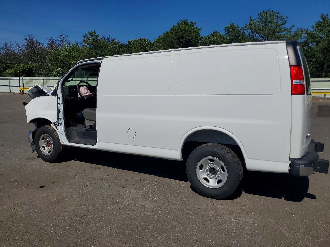 2025 GMC SAVANA