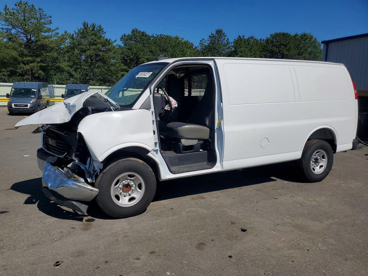 2025 GMC SAVANA
