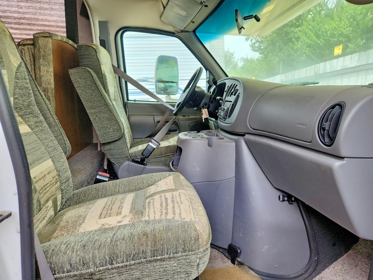 2001 FOURW ECONOLINE