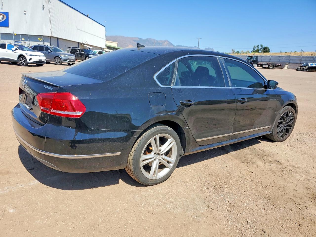 2013 VOLKSWAGEN PASSAT