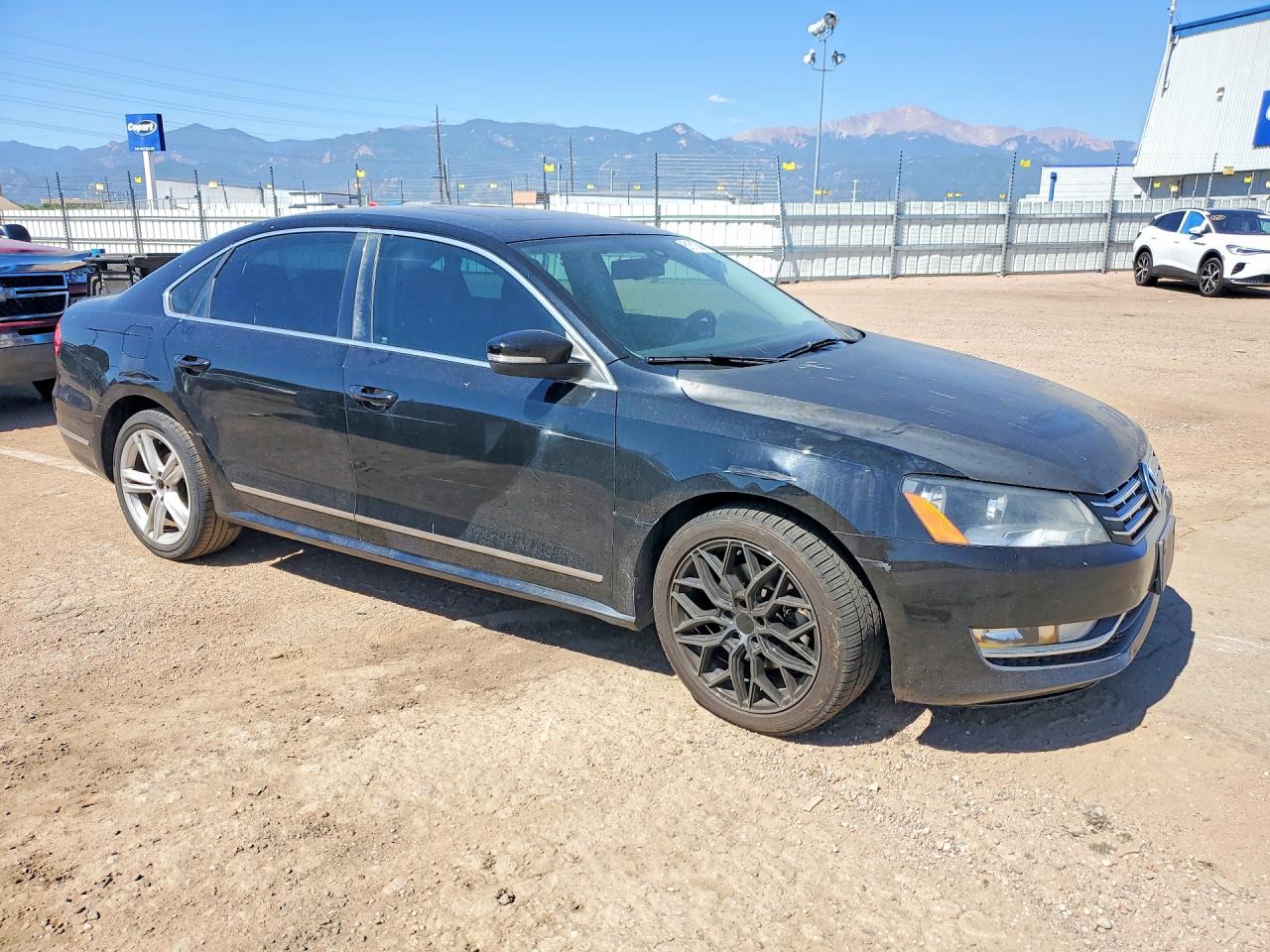 2013 VOLKSWAGEN PASSAT