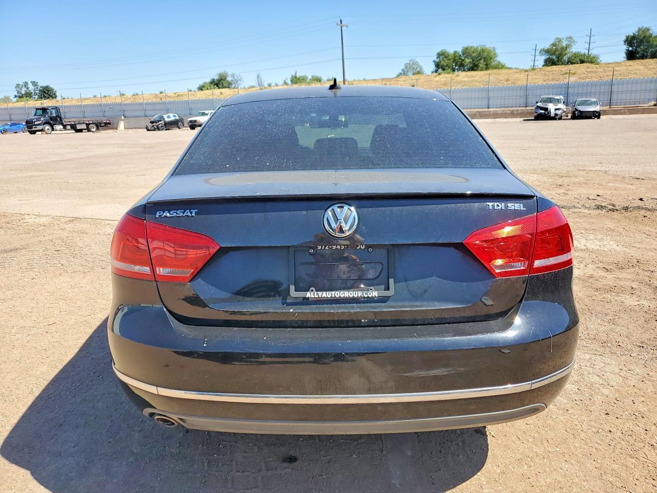 2013 VOLKSWAGEN PASSAT