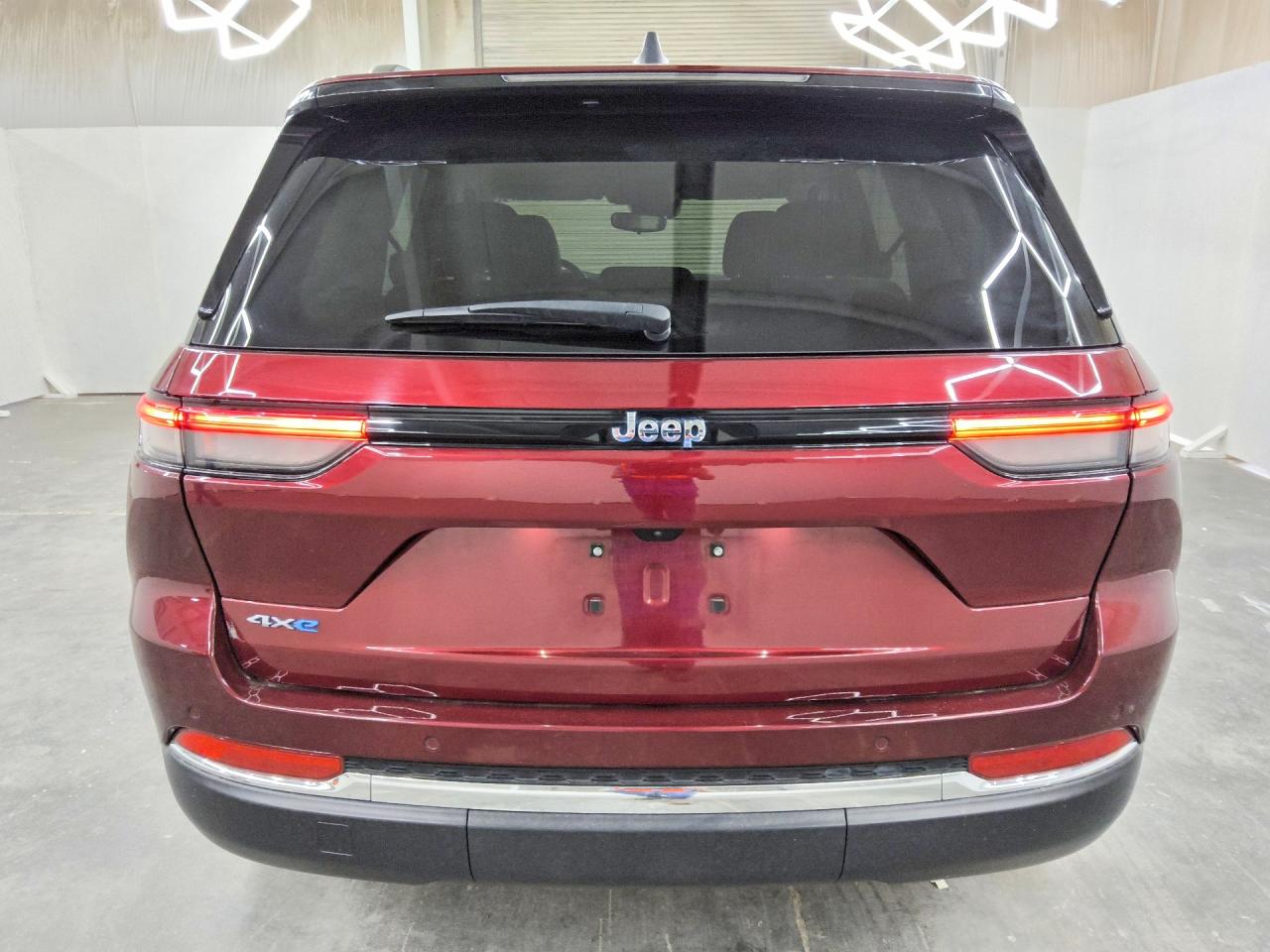 2023 JEEP CHEROKEE