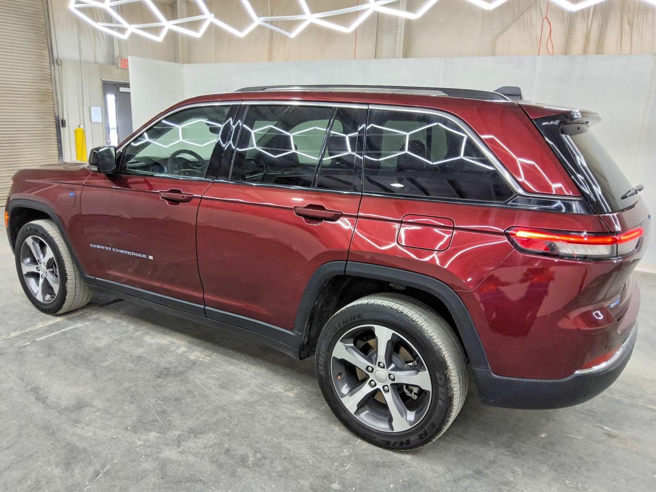 2023 JEEP CHEROKEE