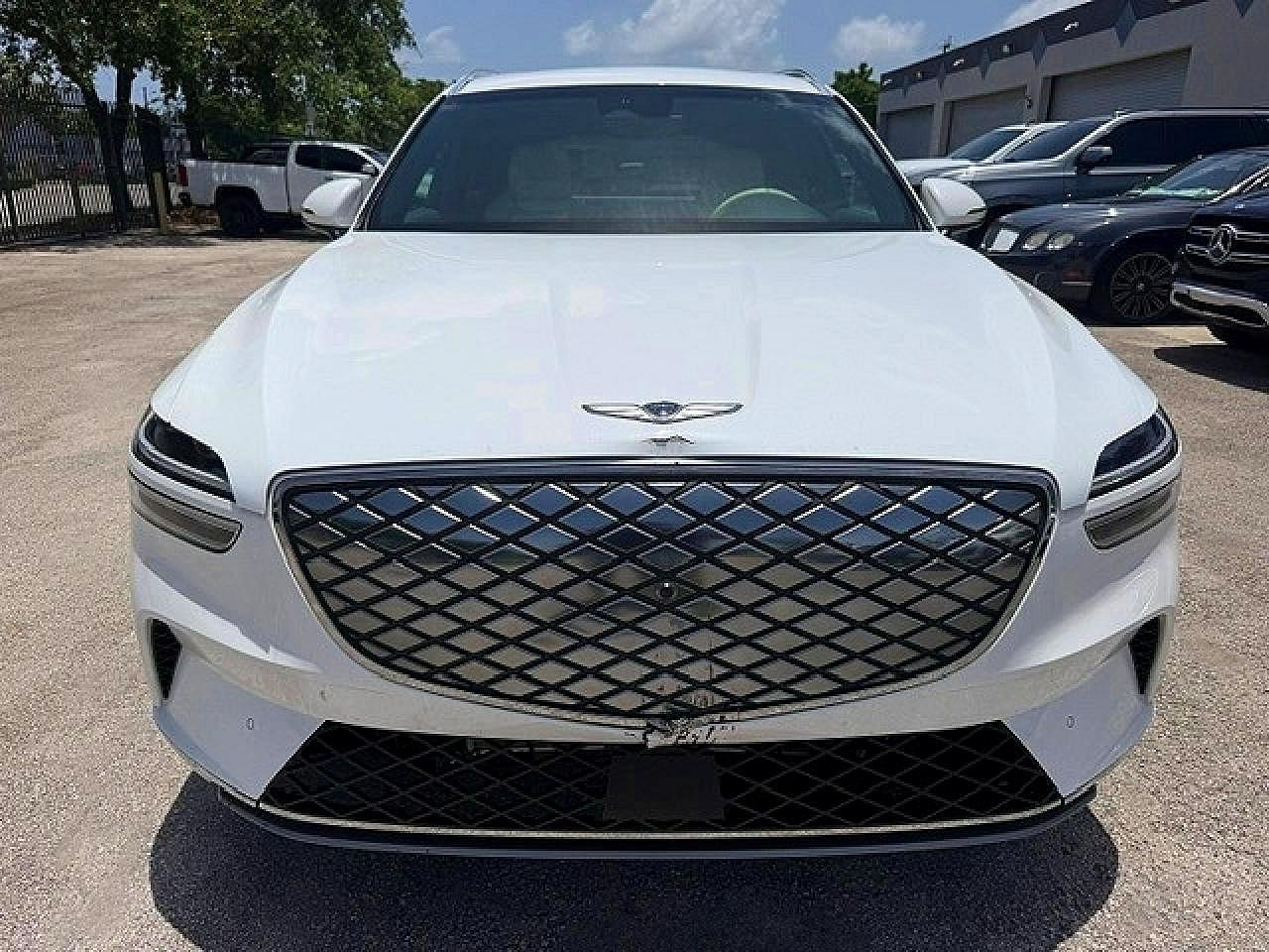 2025 GENESIS G70