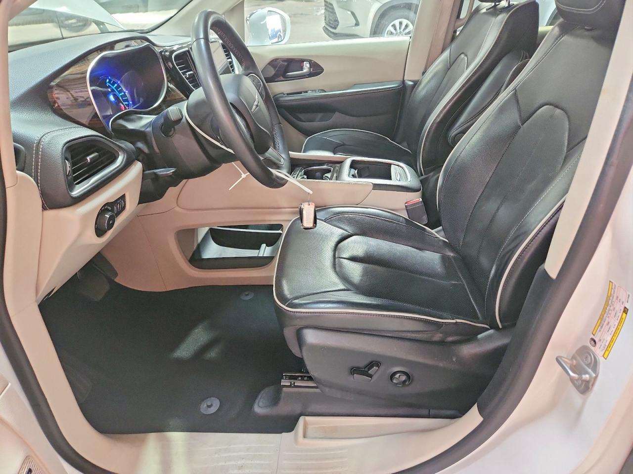 2022 CHRYSLER PACIFICA