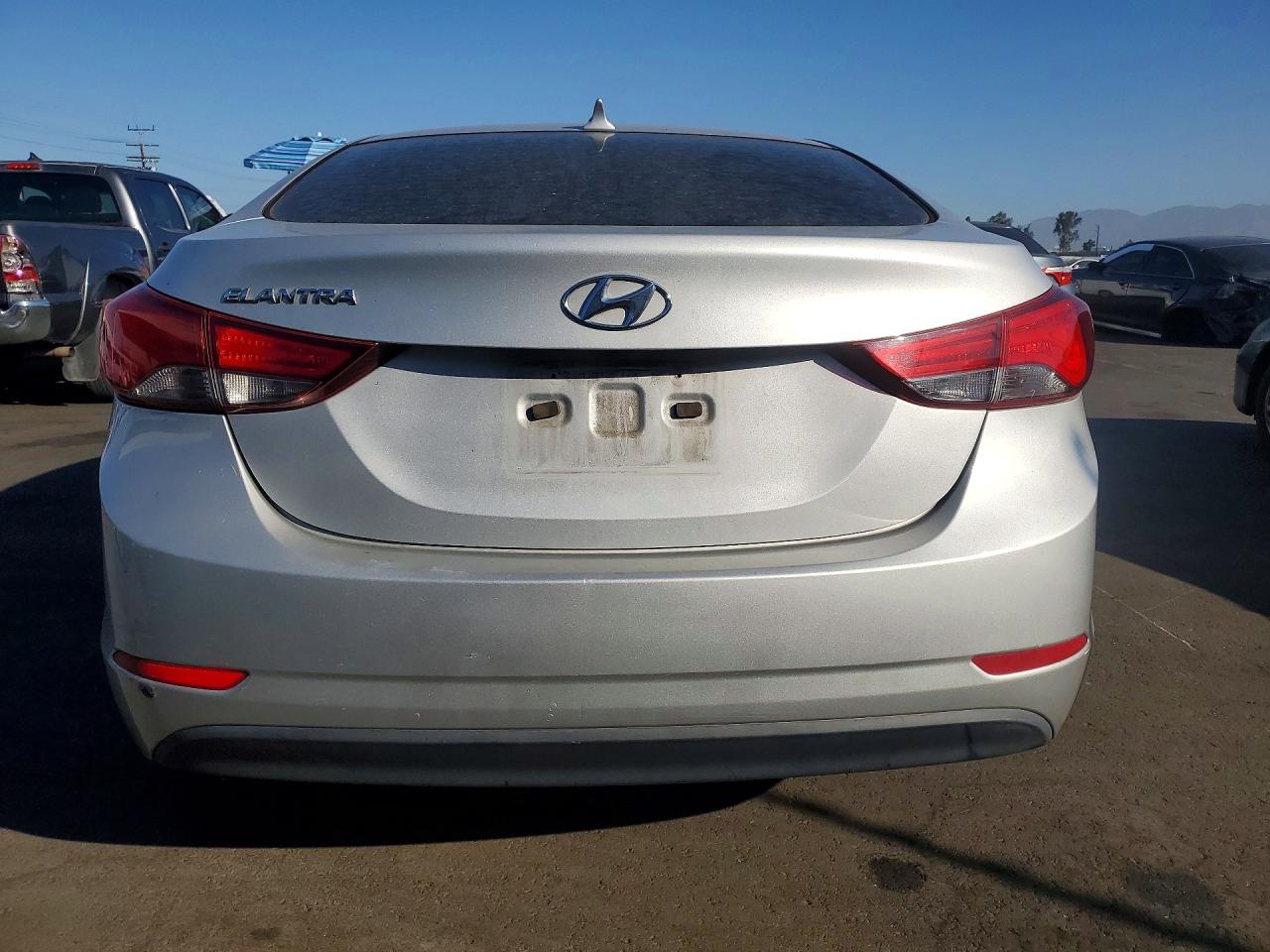 2015 HYUNDAI ELANTRA
