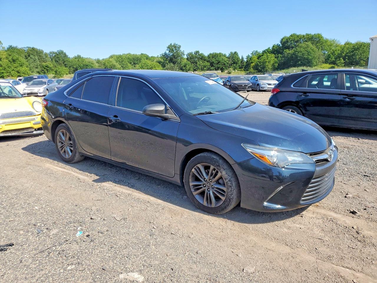 2016 TOYOTA CAMRY