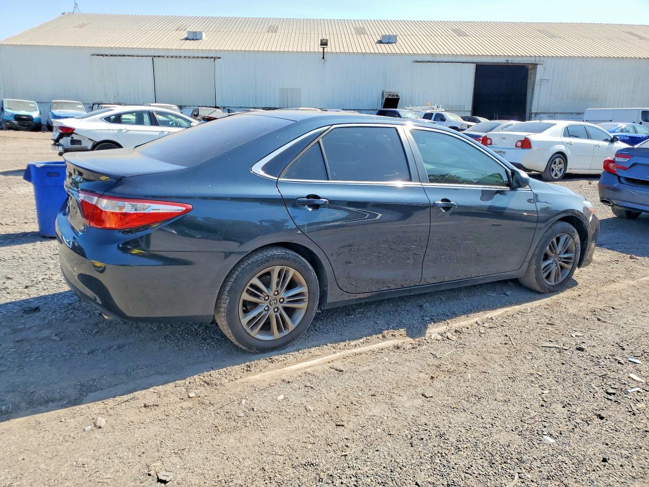 2016 TOYOTA CAMRY